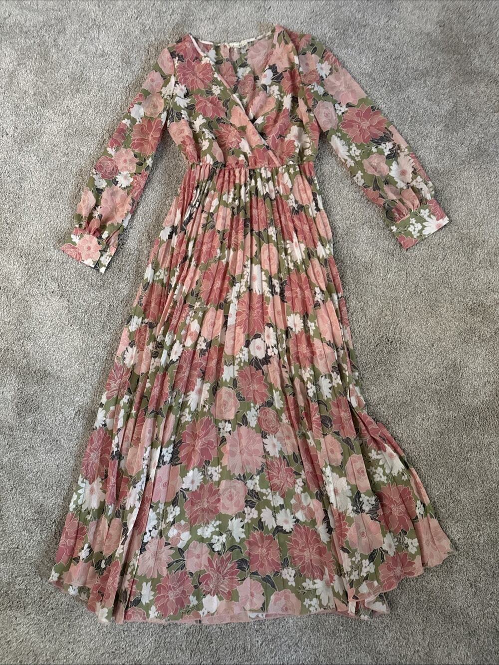 New Floral Maxi Dress Long Sleeve V-Neck Cottagecore Boho M Dainty Pleated NWT